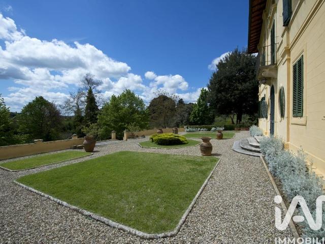 Vendita Casa indipendente / Villa 800 m² 6 camere Monter. 800m² Monteriggioni