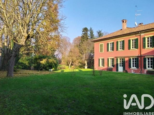Vendita Casa indipendente / Villa 940 m² 9 camere Cassin. 940m² Cassinetta di lugagnano