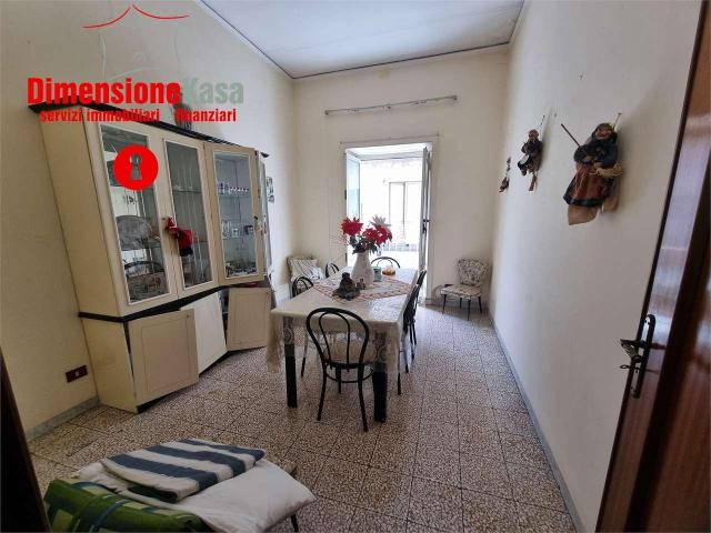 vendita corso umberto I 5 vani 120mq