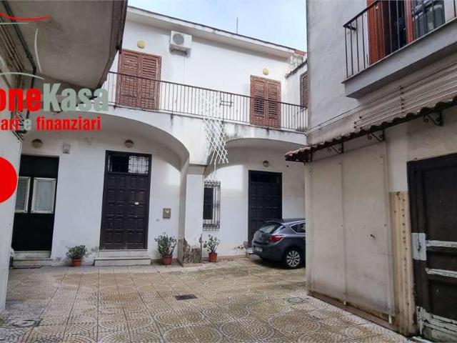 vendita corso umberto I 5 vani 165mq