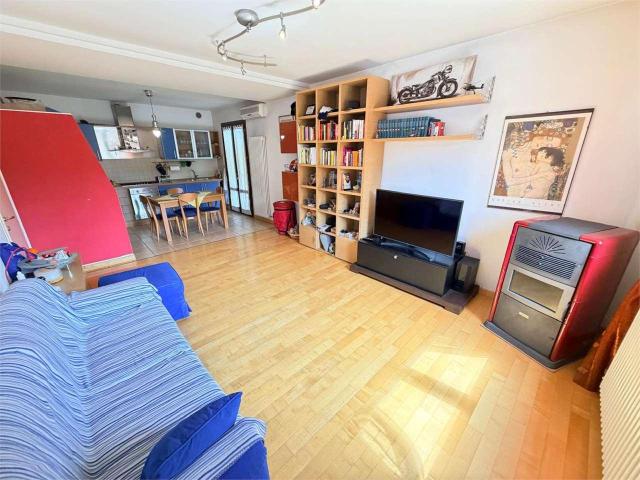 vendita Corso XXI Gennaio 8 vani 165mq