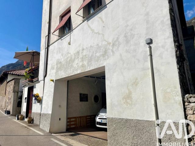 Vendita edificio di 420 m² 4 camere 420m² Mori