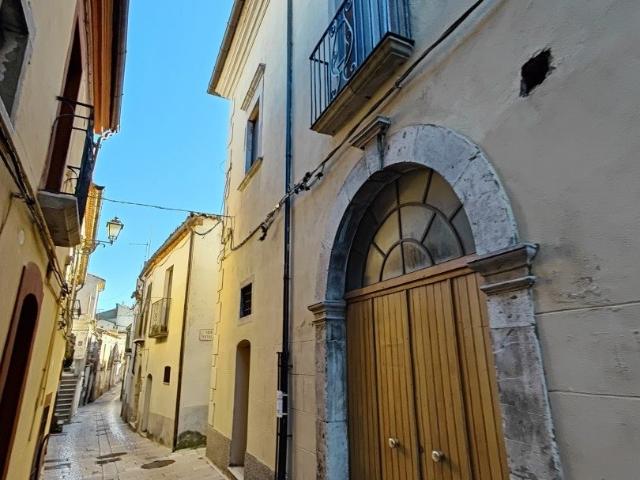 Vendita Immobile ad uso commerciale 950 m² Acerenza 950m² Acerenza
