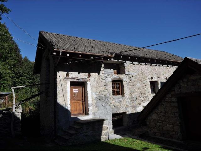 vendita Lacalità Valpiana 5 vani 146mq