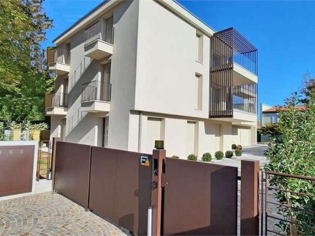 vendita Largo San Giorgio 6 vani 110mq