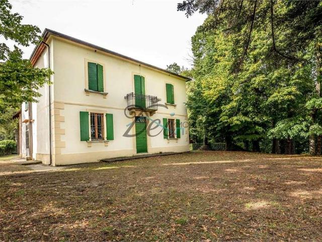 vendita località gragnone 22 vani 520mq