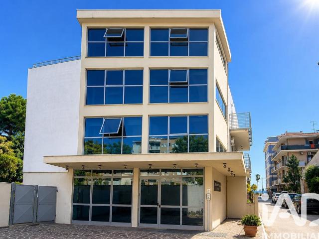 Vendita Palazzo / Stabile 810 m² Roseto degli Abruzzi 810m² Roseto degli Abruzzi