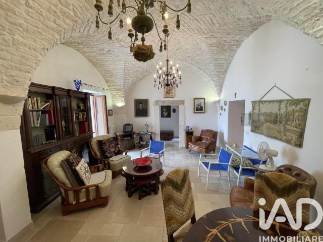 Vendita Palazzo / Stabile 250 m² 4 camere Cisternino 250m² Cisternino