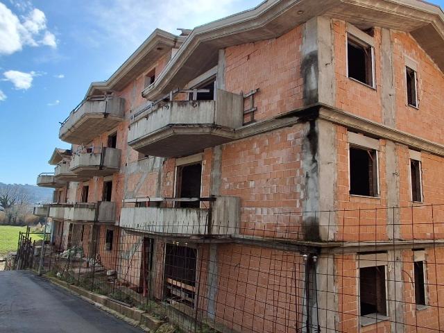 Vendita Palazzo / Stabile 3000 m² 28 camere Città Sant'A. 3000m² Città Sant'Angelo