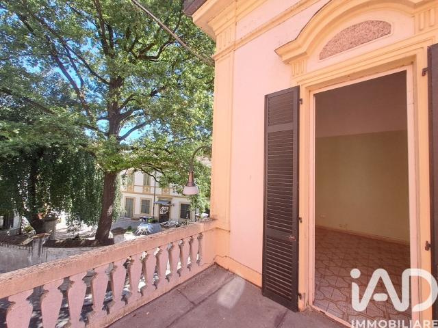 Vendita Palazzo / Stabile 313 m² 4 camere San Salvatore. 313m² San Salvatore Monferrato