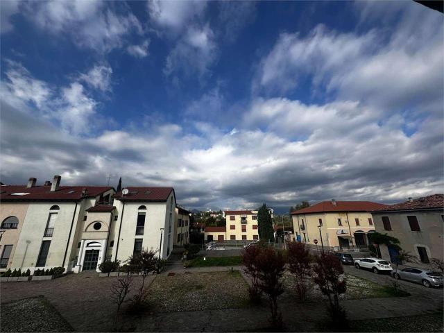 vendita PIAZZA GIOVANNI XXIII quadrilocale 125mq