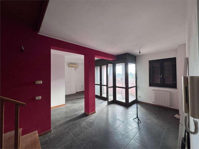 vendita PIAZZA LE PETIT trilocale 150mq
