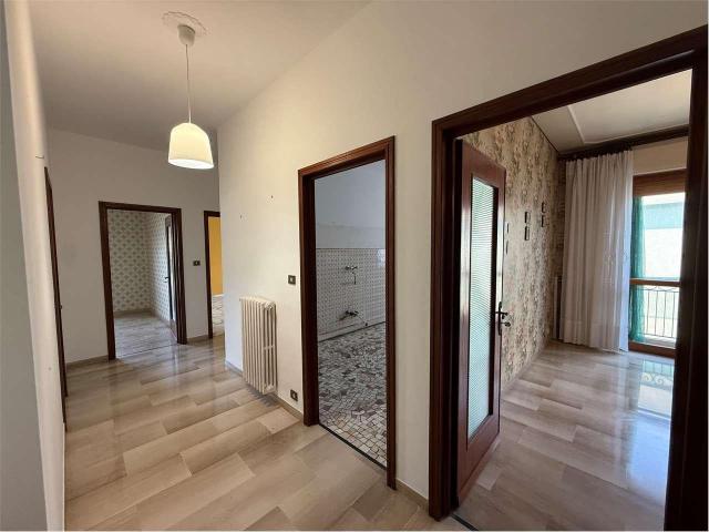 vendita Piazza Napoleone quadrilocale 104mq