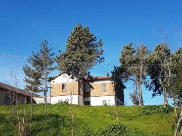 vendita Strada per Pozzo 11 vani 550mq