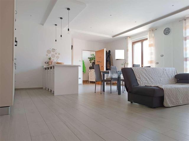 vendita via palombaio trilocale 115mq
