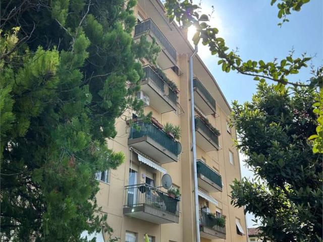 vendita Via Udine 5 vani 114mq