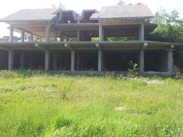 vendita via variante casilina quadrilocale 320mq