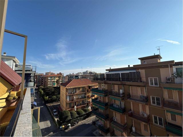 vendita via venezia quadrilocale 75mq