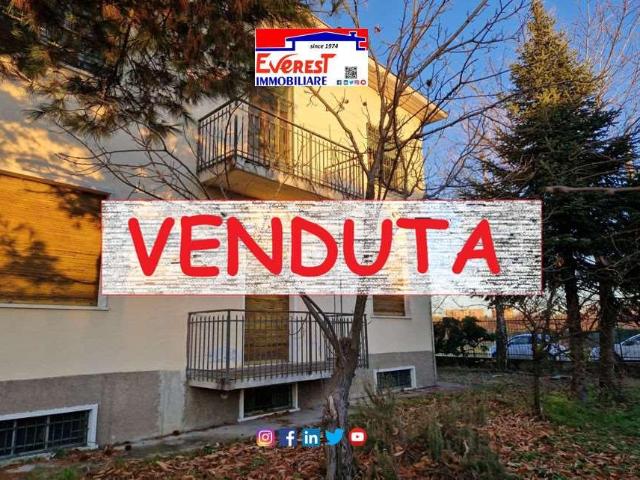 vendita Via Vespri Siciliani 6 vani 325mq