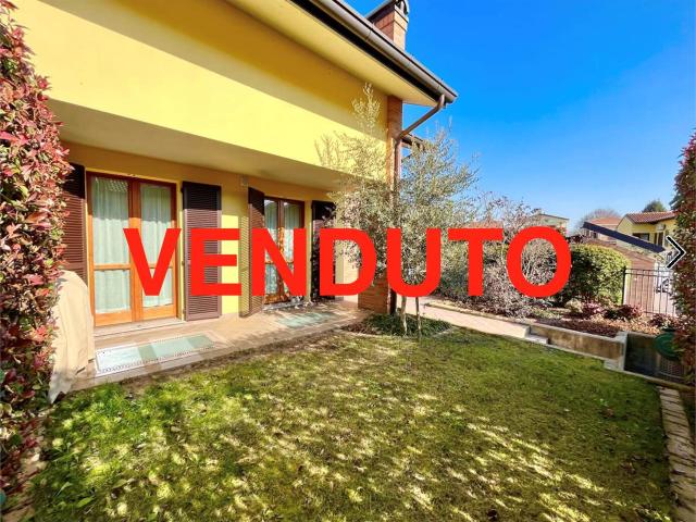 vendita via volta 5 vani 200mq
