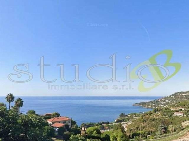 vendita Via Alle Ville 10 vani 470mq