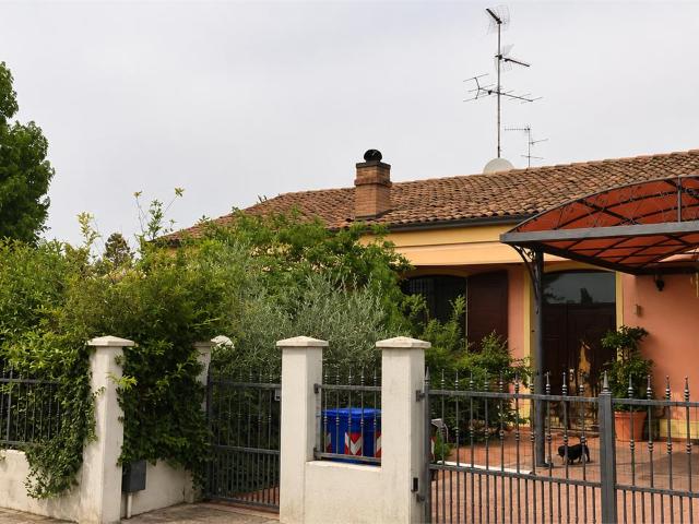 vendita VIA APPALTO 7 vani 230mq