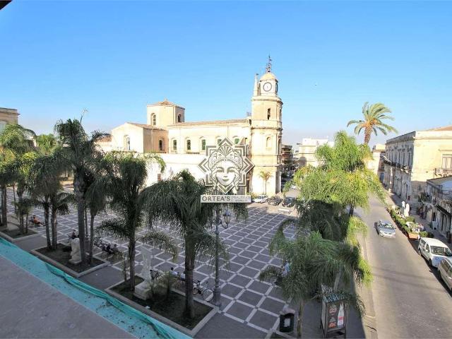 vendita via archimede 5 vani 130mq