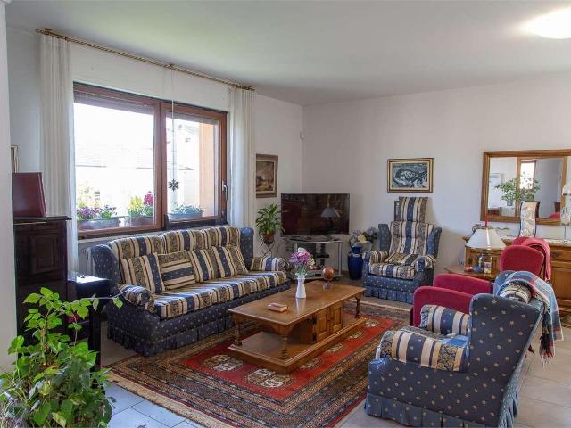 vendita via Belvedere Fogliense 7 vani 285mq