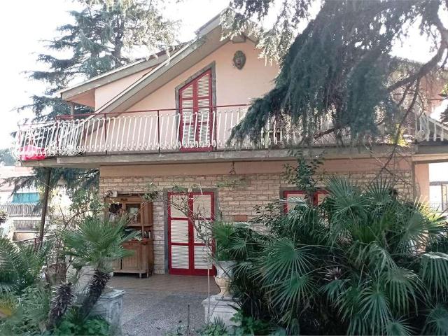 vendita via bombietro 7 vani 360mq