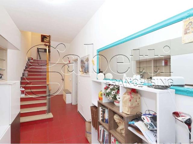 vendita Via Borgo Punta 8 vani 250mq