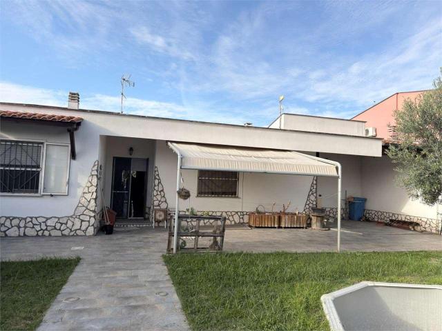 vendita VIA BORGO SABOTINO 6 vani 145mq