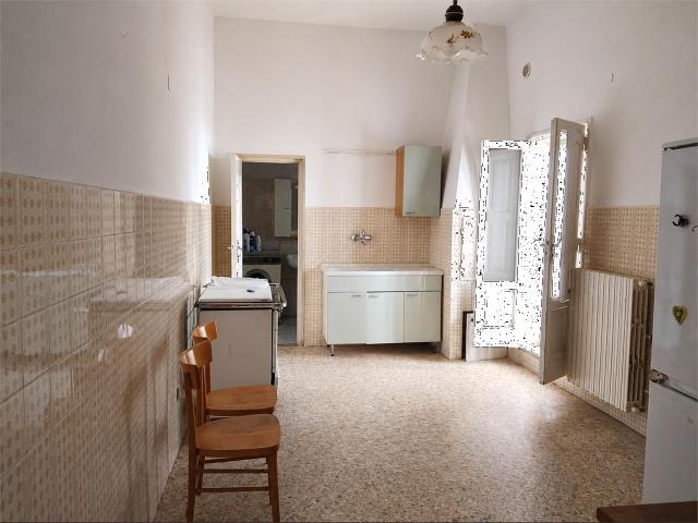 vendita VIA CAZZOLLA trilocale 240mq