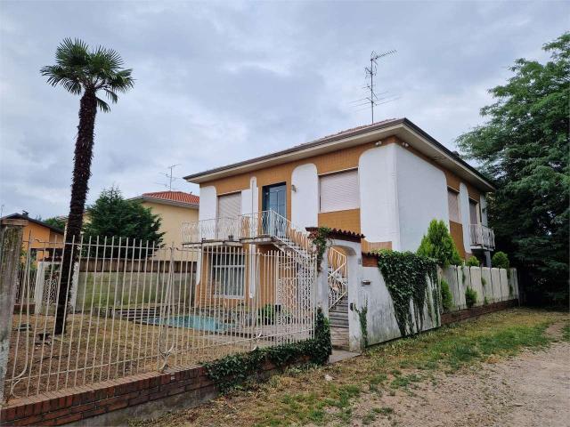 vendita Via Dei Gigli 8 vani 278mq