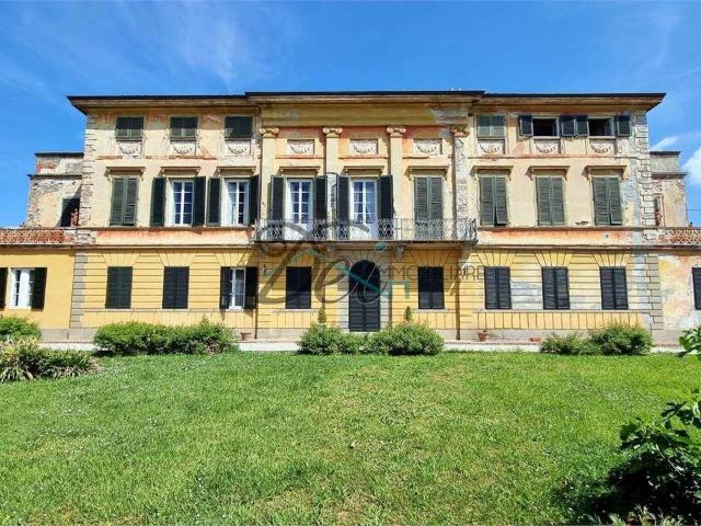 vendita Via dei Maionchi 30 vani 1400mq