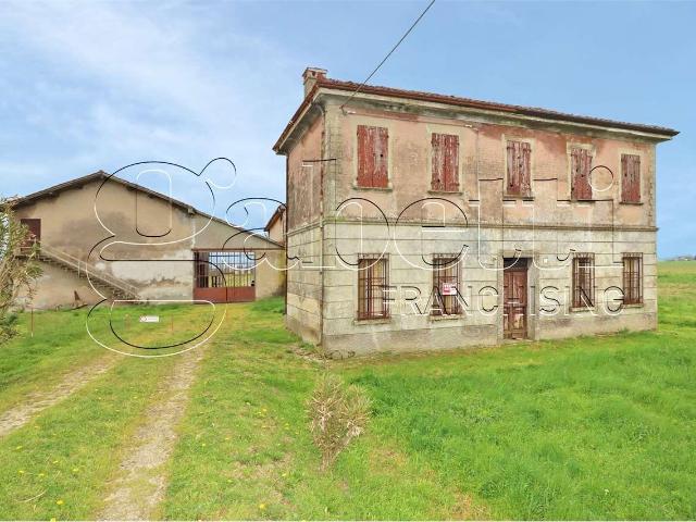 vendita Via della Cembalina 6 vani 170mq
