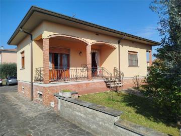vendita Via della santissima annunziata 6 vani 273mq