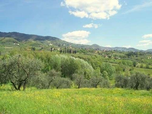 vendita via delle pianacce 10 vani 212mq