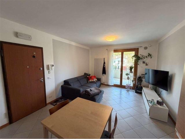 vendita Via Falcade trilocale 86mq