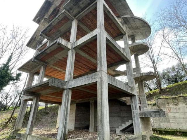 vendita Via Forcella quadrilocale 350mq