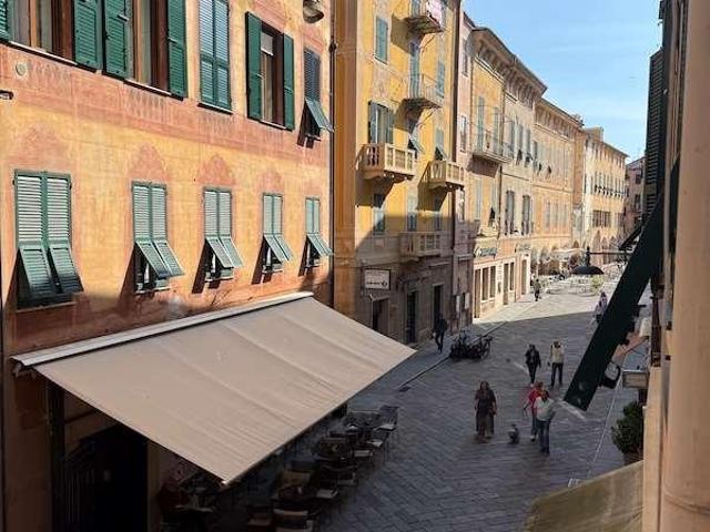 vendita via Garibaldi 5 vani 60mq