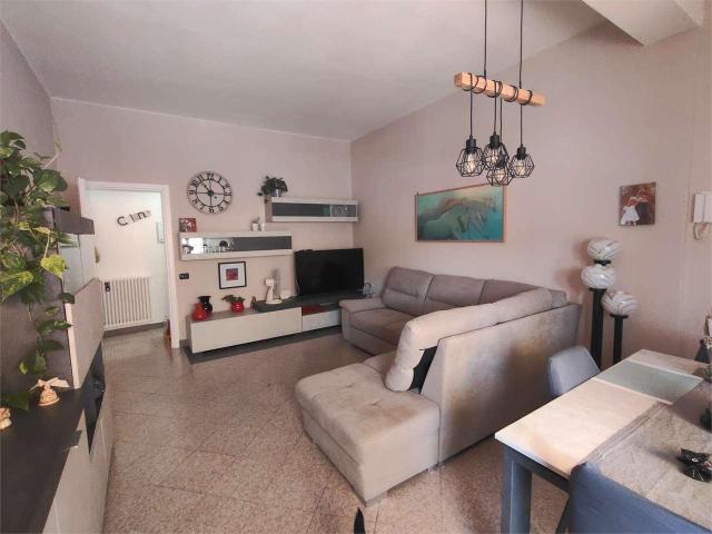 vendita via isola alta 6 vani 120mq