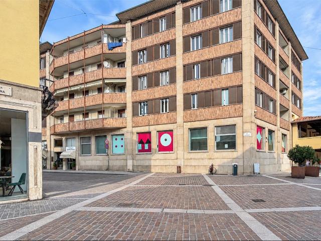 vendita Via IV Giugno quadrilocale 116mq