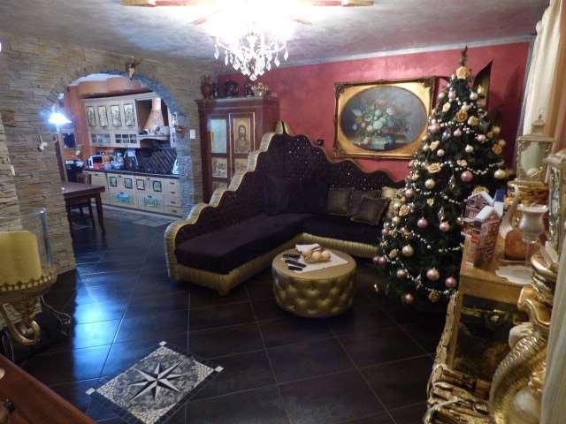 vendita Via Lunga 5 vani 145mq