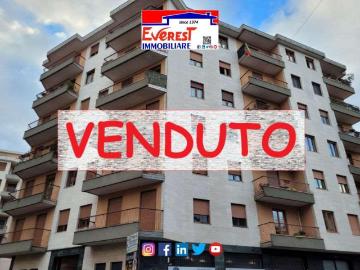 vendita Via Mameli 6 vani 240mq