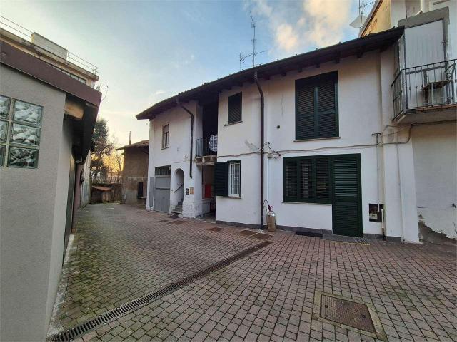 vendita Via Pau trilocale 70mq