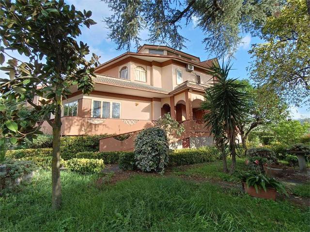 vendita via prataporci 7 vani 350mq