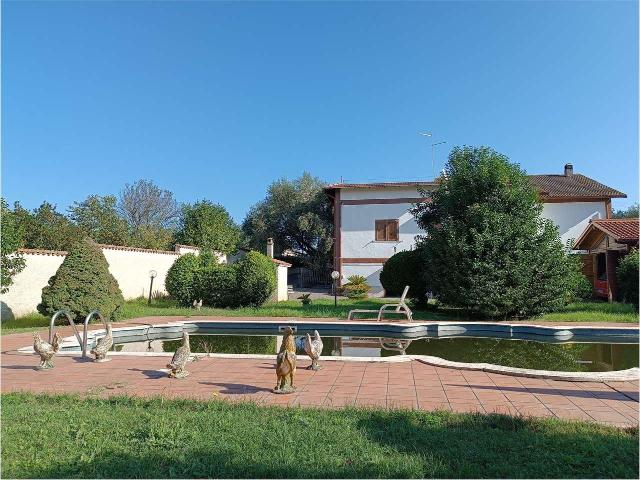 vendita Via quarto grande 5 vani 250mq