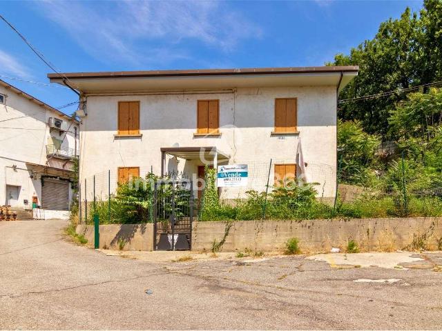 vendita Via R. Montagna trilocale 159mq