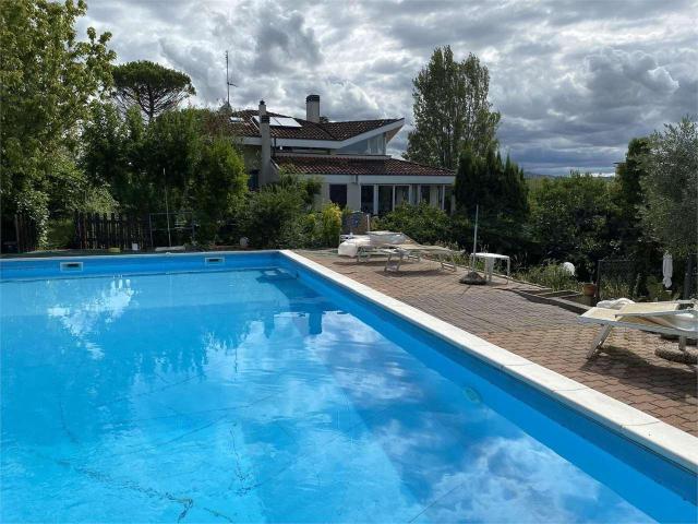 vendita Via Rigardara 12 vani 555mq