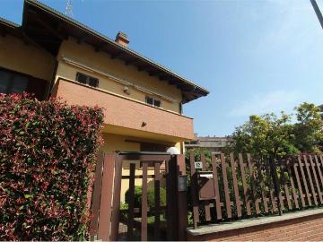 vendita VIA RIZIERI 5 vani 210mq